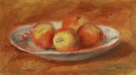 Nature morte avec quatre pommes sur une assiette